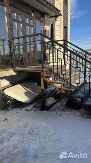 Металокаркас лестницы