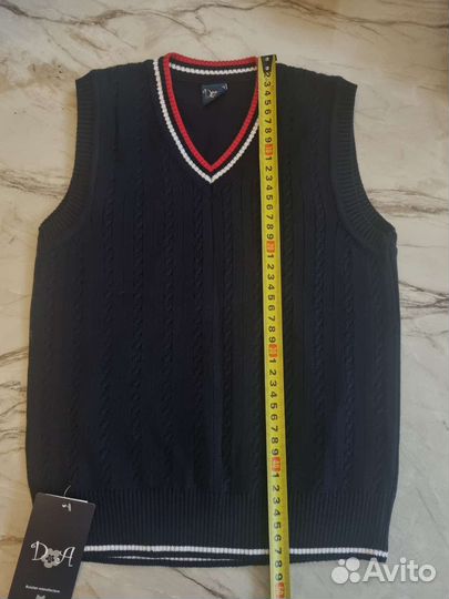 Школьная форма для мальчика пиджак жилетка новая