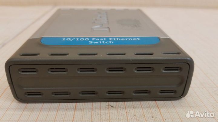 Коммутатор не управляемый D-link DES-1005D