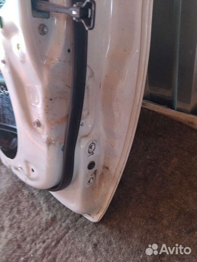 Двери Toyota Prius 30