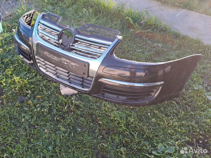 Бампер передний Volkswagen Jetta 5 хром пакет