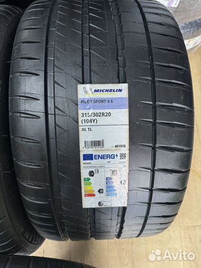 Michelin Pilot Sport 4 S 285/35 R20 и 315/30 R20 104Y