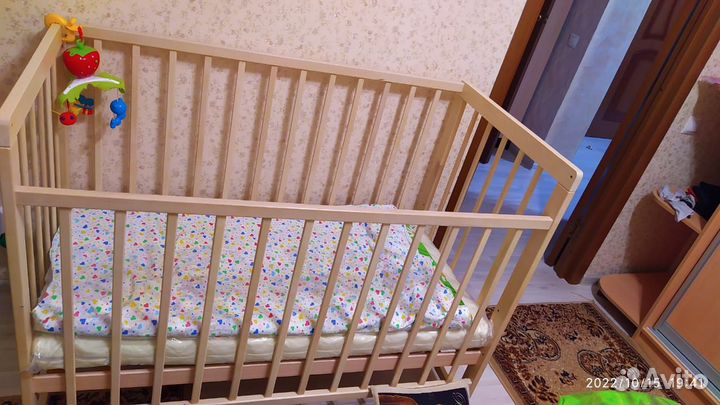 Детская кроватка