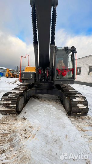 Экскаватор гусеничный Volvo 290 в наличии