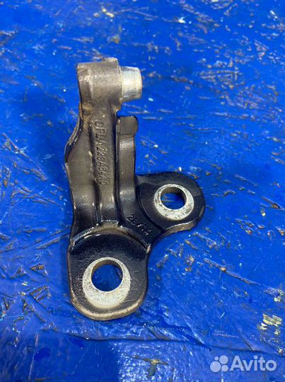 Петля двери правая Land Rover Range Rover Sport 2