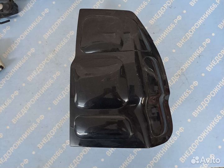 Фонарь задний правый Pajero Sport 1 99-04