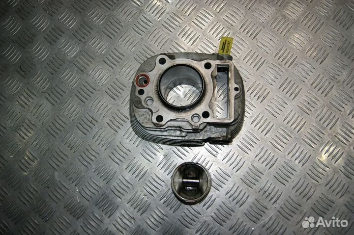 Цилиндр с поршнем Yamaha XVS 400 Drag Star Classic