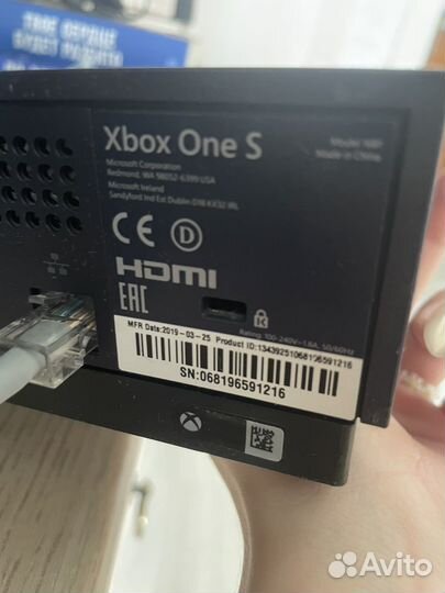 Xbox one s + 2 геймпада