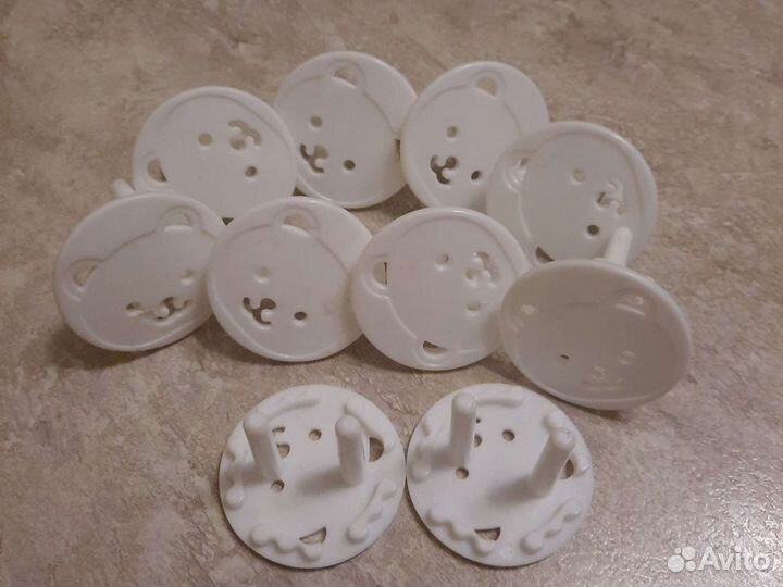 Заглушки для розеток от детей