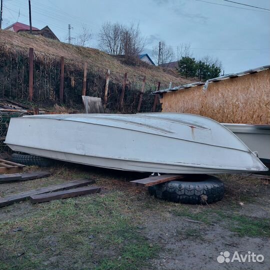 Моторная лодка Крым 3