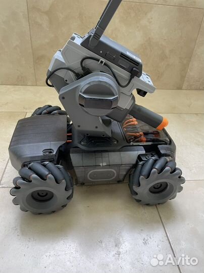 Робот DJI RoboMaster S1