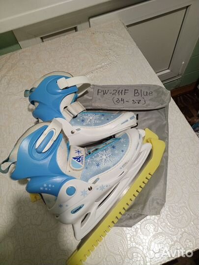 Коньки хоккейные детские