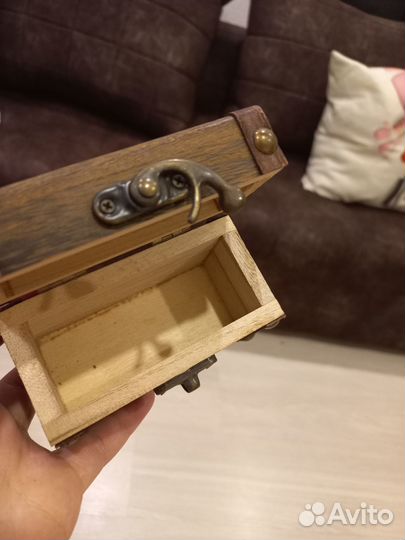 Сундучок-шкатулка