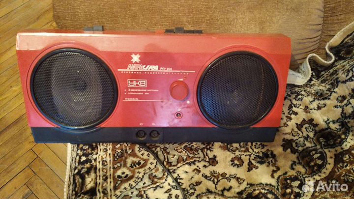 Приёмник,пластинки