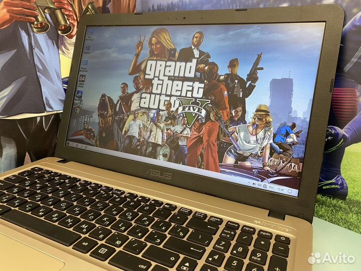 Витринный Ноутбук Asus AMD A9/8gb/SDD 256gb