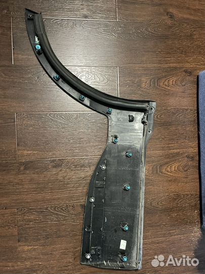 Накладка на заднюю правую дверь Chery Tiggo 4