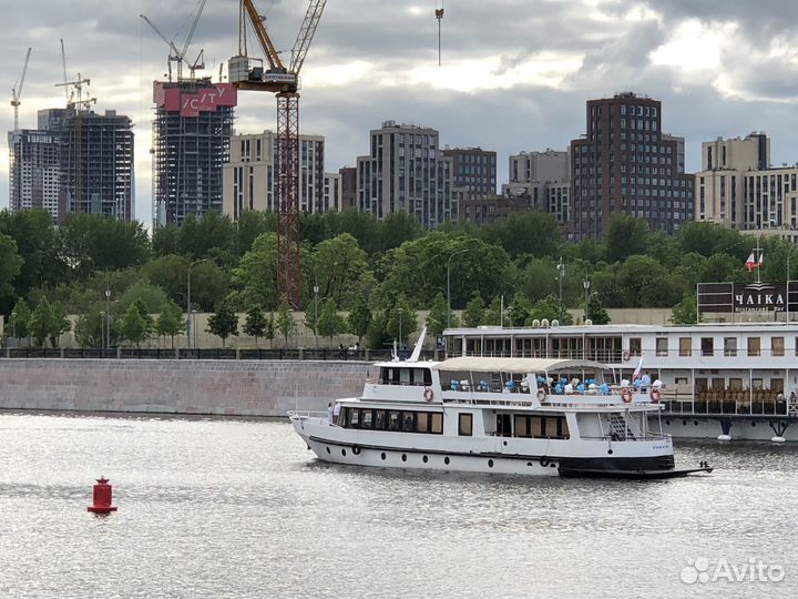 Аренда теплохода Уникум, цены весна-лето 2023