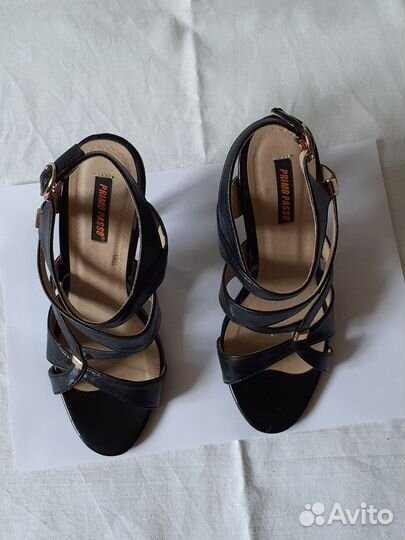 Босоножки кожаные