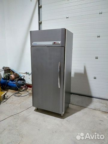 Холодильный шкаф skycold