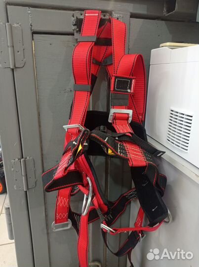 Страховочная привязь Safe-Tec (4047)