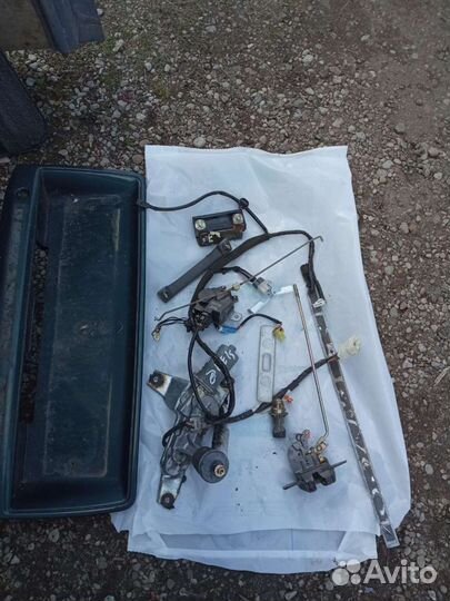 Mitsubishi Space Wagon 3 моторчик дворников