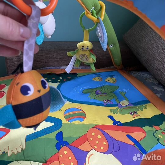 Развивающий коврик tiny love