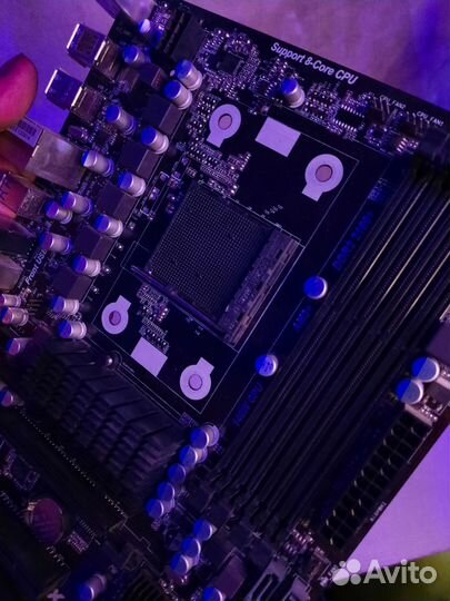 Материнская плата AM3+