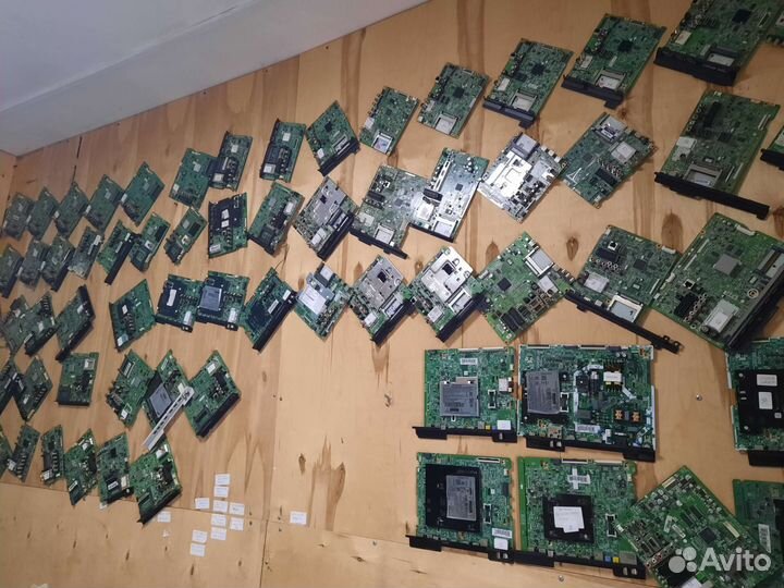 Материнские рабочие платы от ЖК телевизоров