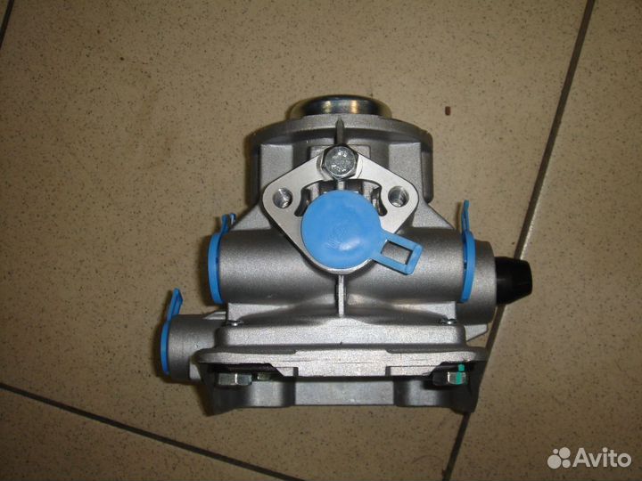 Воздухораспределитель прицепа