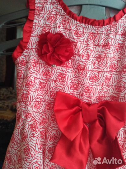 Праздничное платье с пайетками 98 р-р