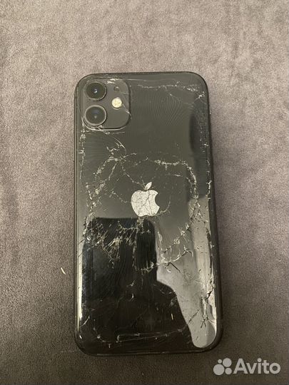 iPhone 11, 64 ГБ