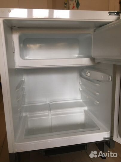 Встраиваемый холодильник Electrolux ERN1200 FOW