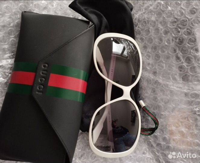 Солнечные очки gucci