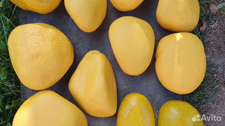 Васту-ваза с речными валунами для оттока