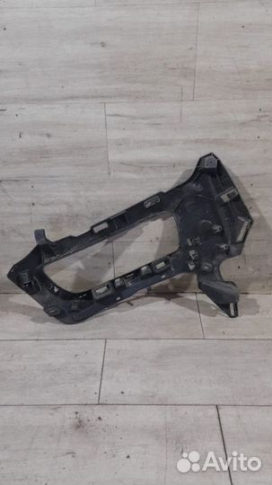Кронштейн переднего бампера передний правый