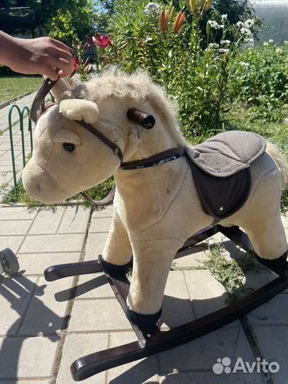 Качалка лошадь