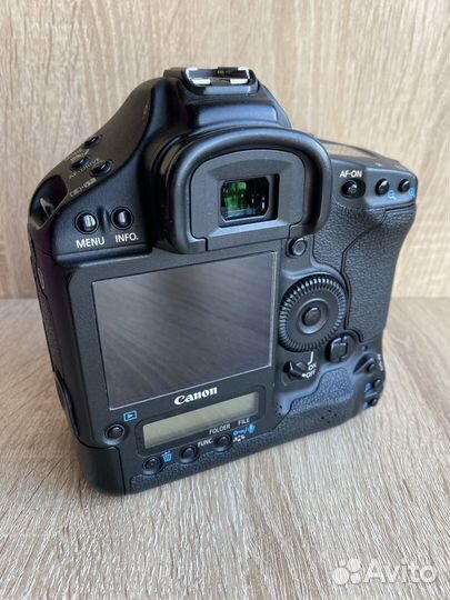 Фотоаппарат canon EOS 1 D Mark lV