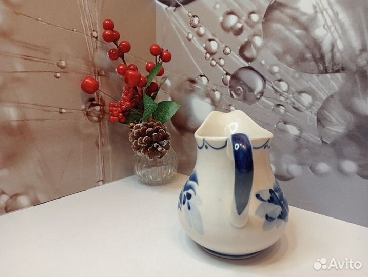 Молочник. Гжель