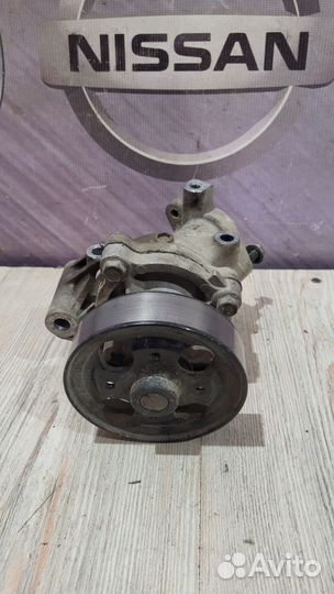 Помпа водяной насос Nissan primera P12