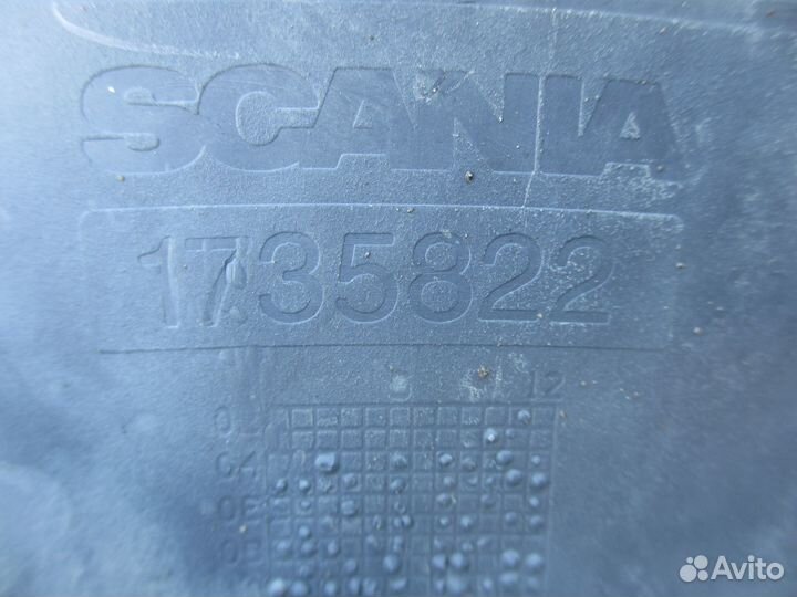 Кожух рулевой колонки Scania 1735822