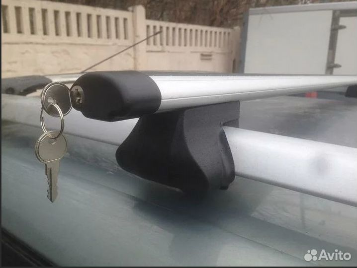 Аксессуар на крышу аэродинамика 120см с замком