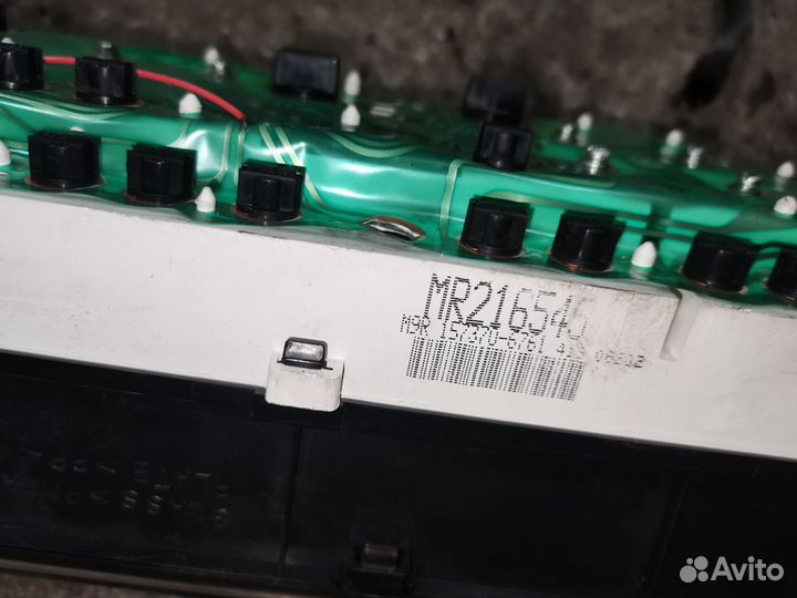 Приборная панель Mitsubishi galant 8 EA