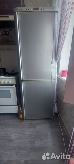 Холодильник бу Samsung No Frost