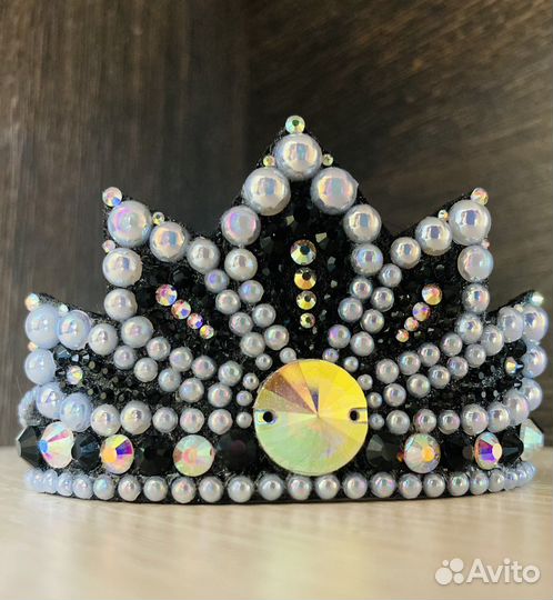 Украшение на пучок для художественной гимнастики