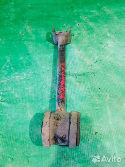 Рычаг задний левый Mitsubishi Diamante