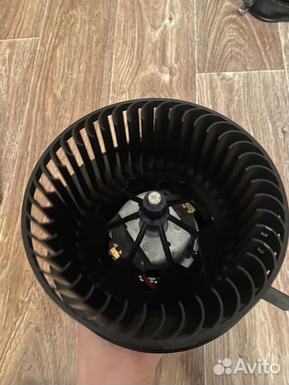 Вентилятор отопителясалона(мотор печки)