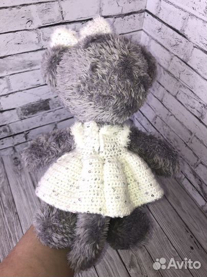 Вязаная игрушка кошка