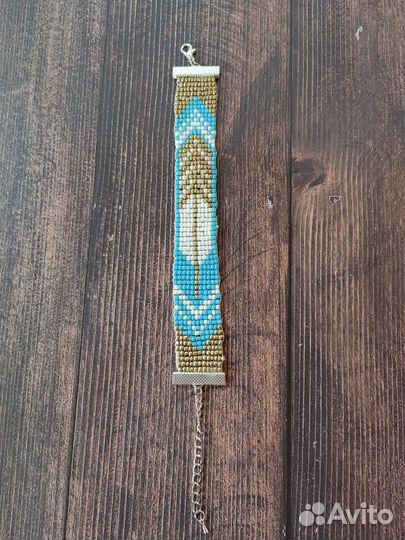 Браслет из бисера ручной работы (голубой, золотой)