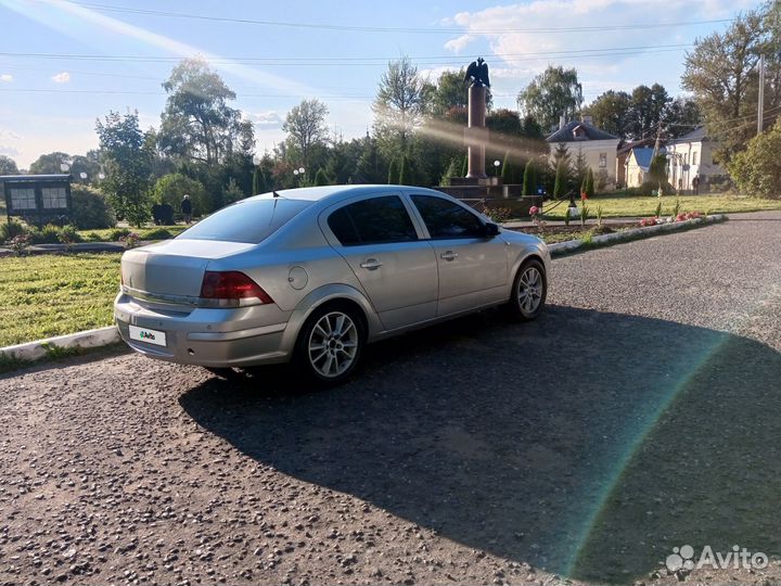 Opel Astra, 2008