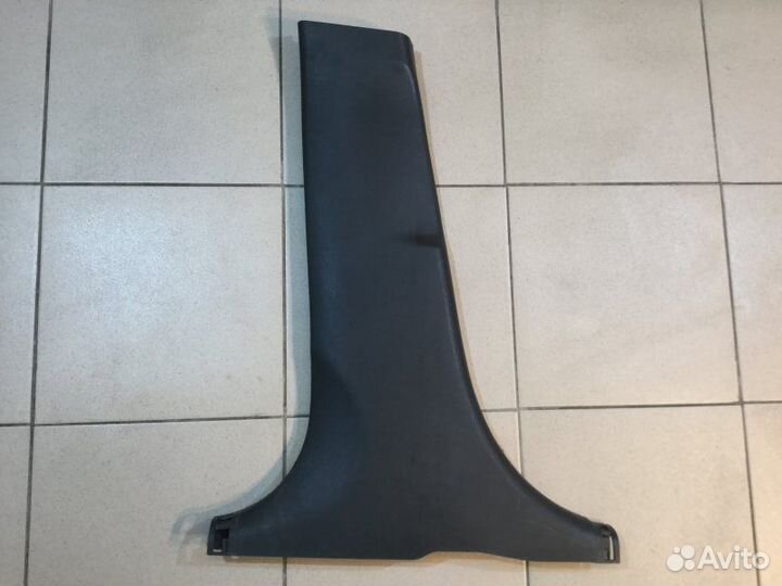 Обшивка стойки левая Hyundai Solaris хечбек